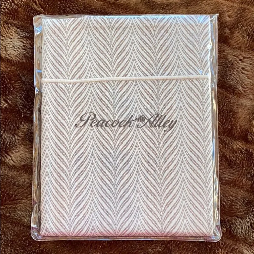 BRAND NEW Peacock Alley‎ NIP CORSICA 12